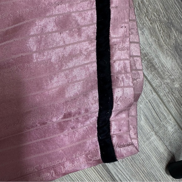 Victoria secret 2 piece pj set satiny shiny striped pin strip pink black luxury - Picture 4 of 9